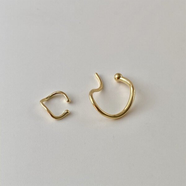 CHUNKY SNAKE-LIKE EAR CUFFS (PAIR)